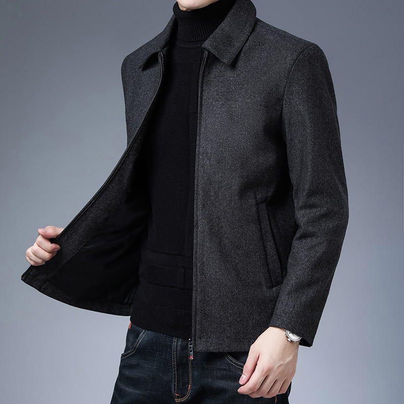 Jacke mit Polokragen und Reißverschlussmantel im Basic-Stil