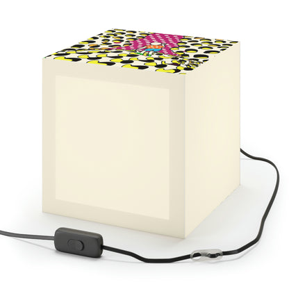 „Cave of Sweet Wonders“ – Die Alien Light Cube Lampe