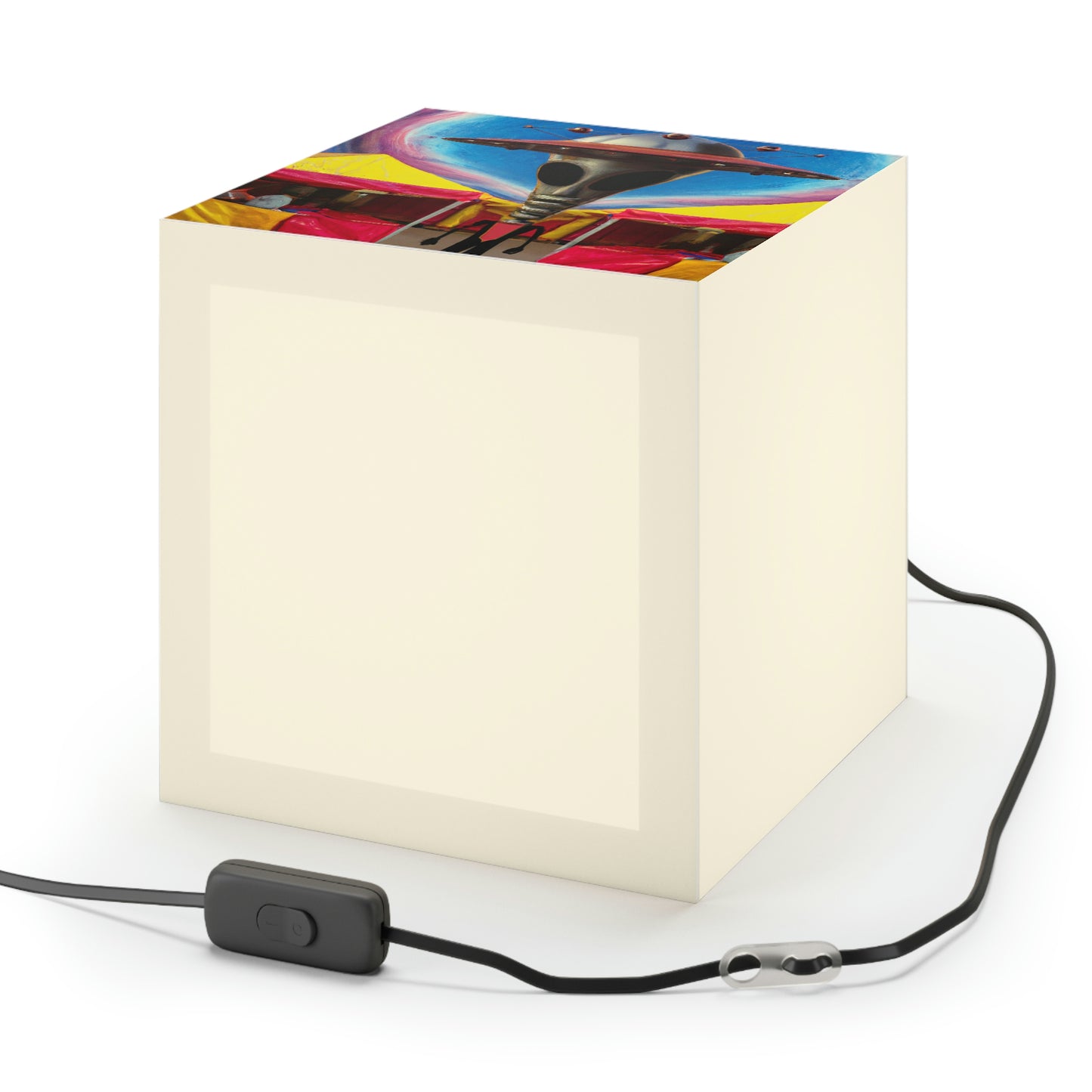 "Fair Invaders: A Cosmic Crash Course" - Die Alien Light Cube Lampe