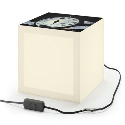 The Strike of Midnight - Die Alien Light Cube Lampe