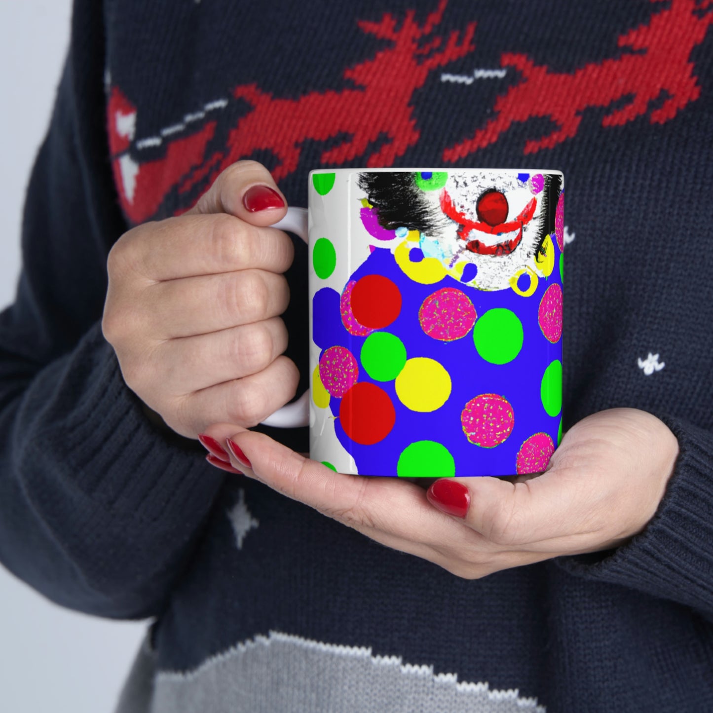 "Clowning Around in the Cold: A Winter Glove Story" - Taza de cerámica The Alien 11 oz