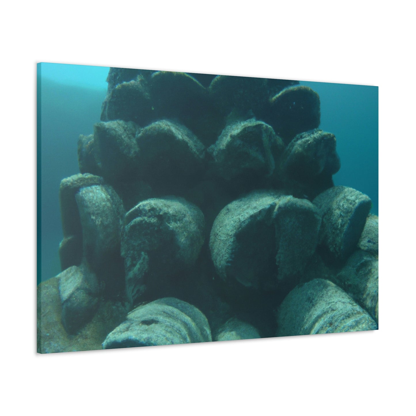 "Diving into the Lost City: Exploring the Ancient Ruins of an Underwater Civilization" - The Alien Canva