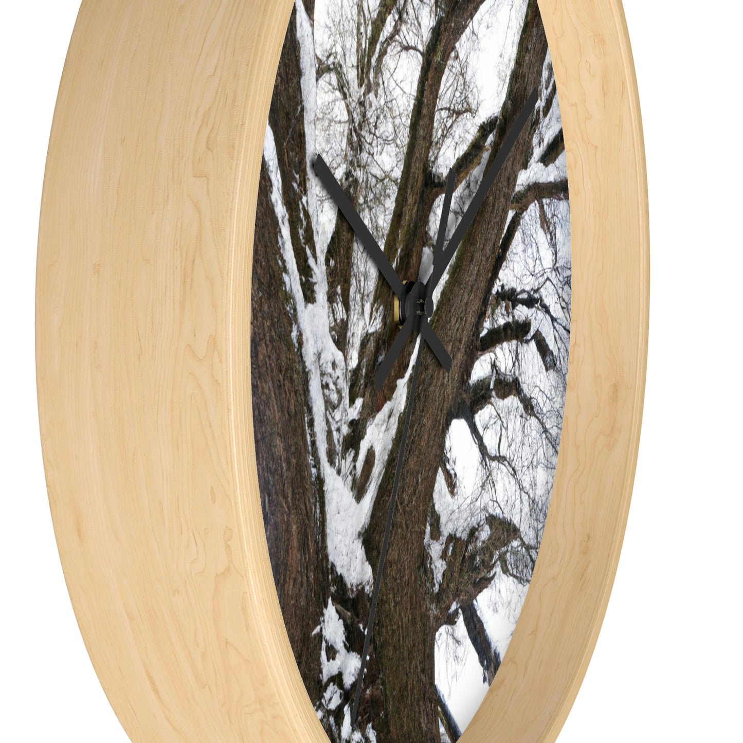 "Winter Wonderland Tree" - The Alien Wall Clock