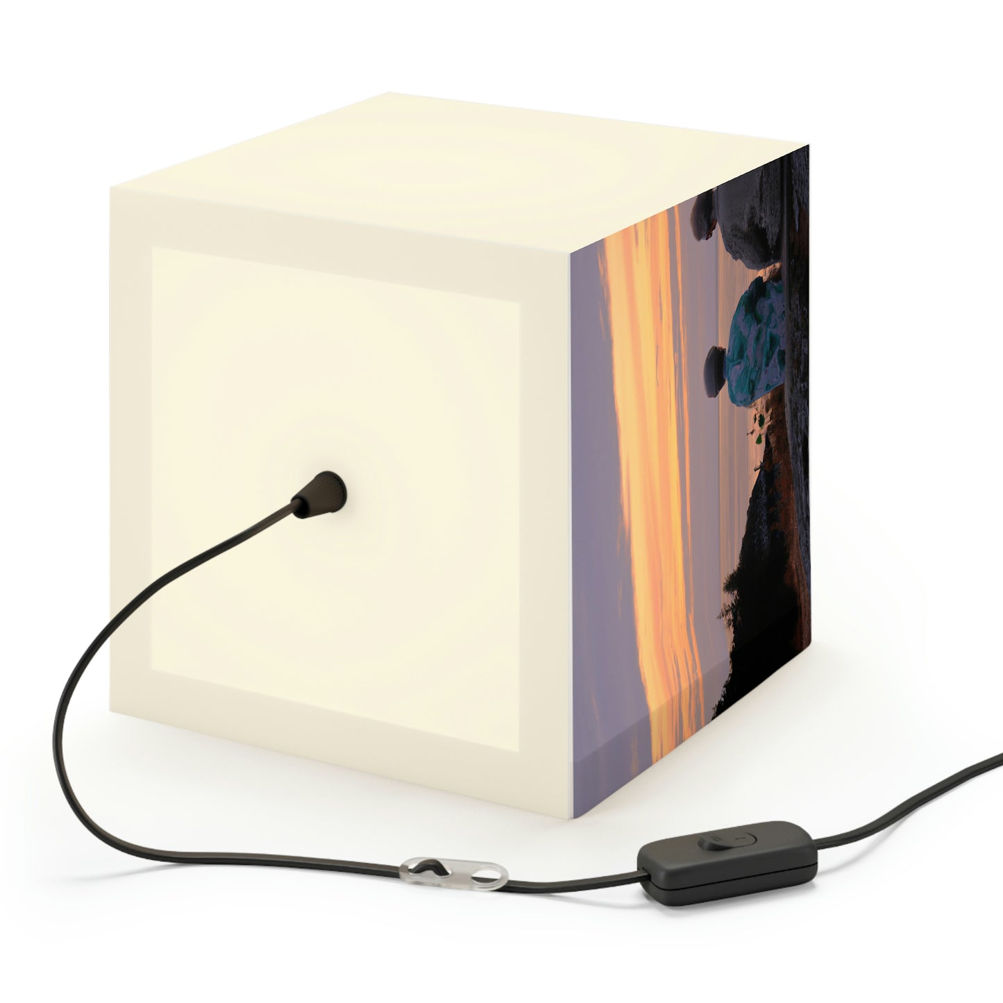 "Embracing the Evening" - The Alien Light Cube Lamp