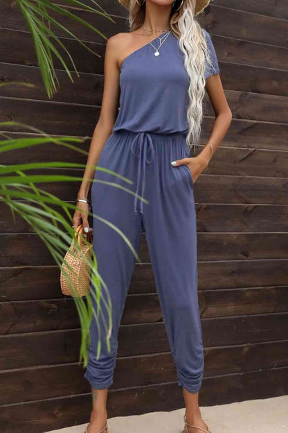 One-Shoulder-Jumpsuit mit Kordelzug in der Taille und Taschen