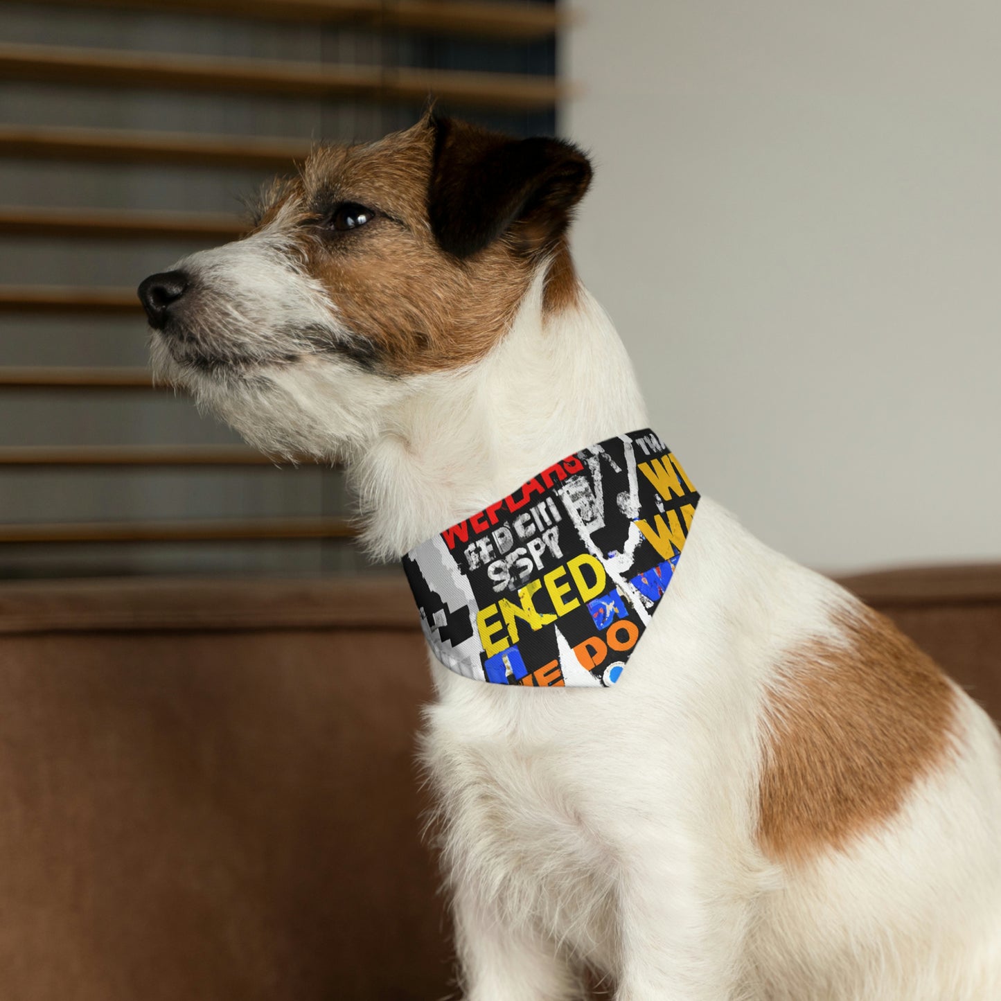 Superhéroe Word Pop Art - El collar de bandana para mascotas alienígenas