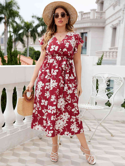 Vestido midi con cuello sobrepelliz y cintura con lazo floral de talla grande