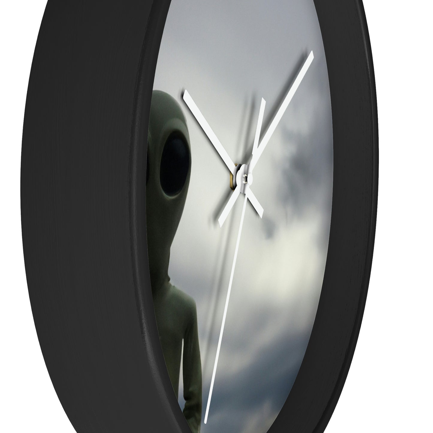 "A la deriva en el universo" - El reloj de pared alienígena