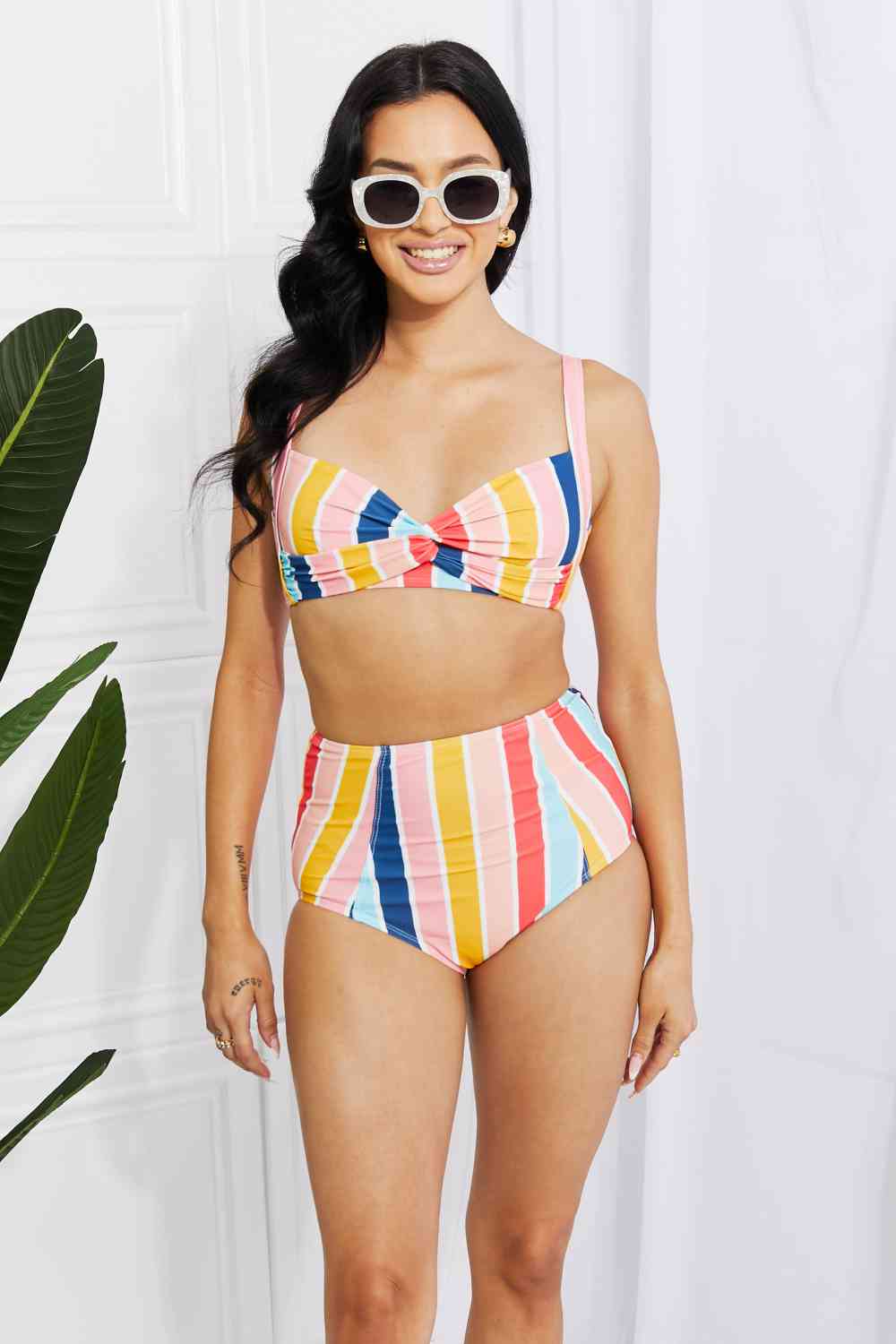 Marina West Swim Take A Dip Twist Hochhaus-Bikini mit Streifen