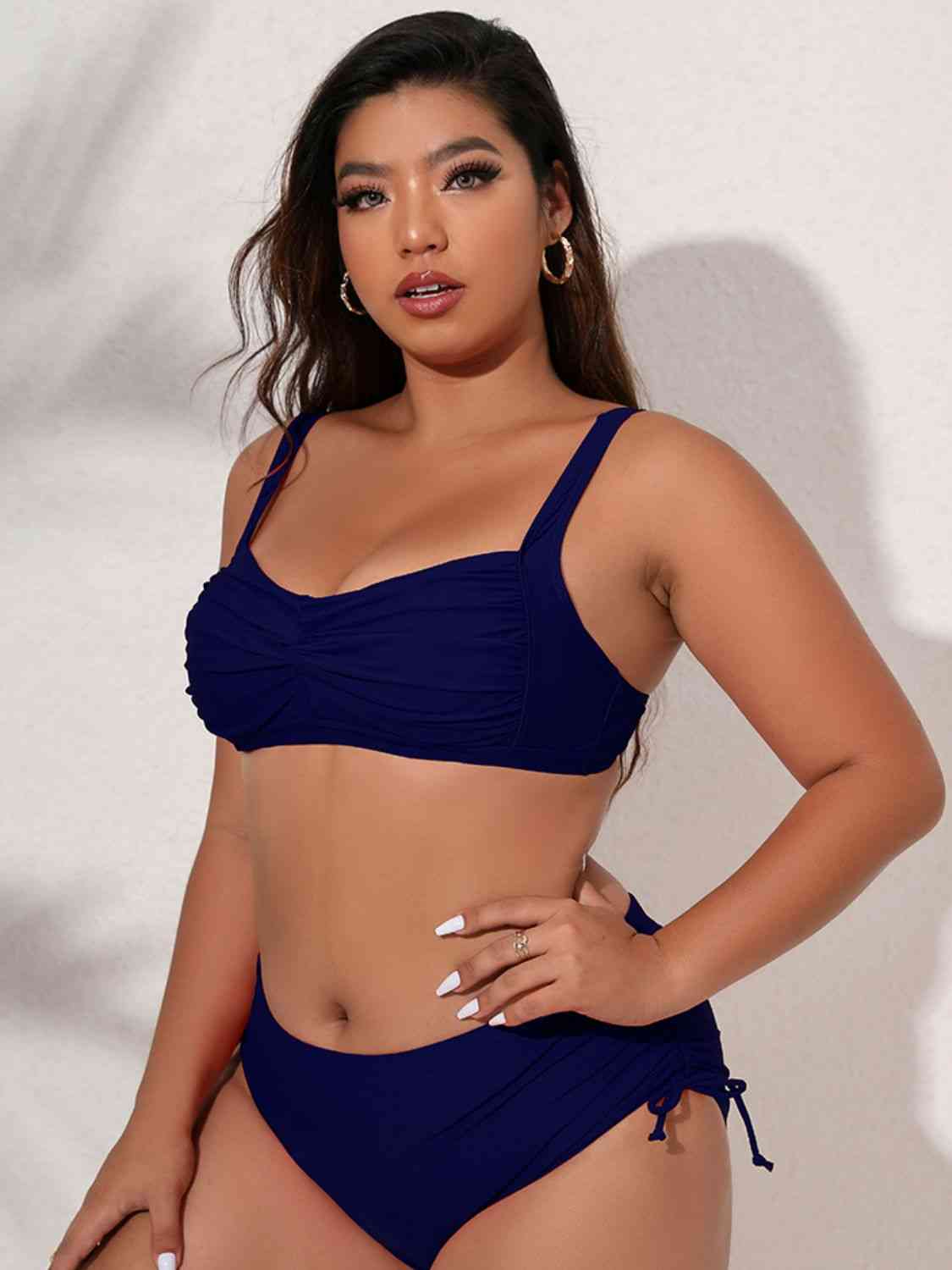 Plus-Size-Bikini-Set mit Twist-Front-Schnürung