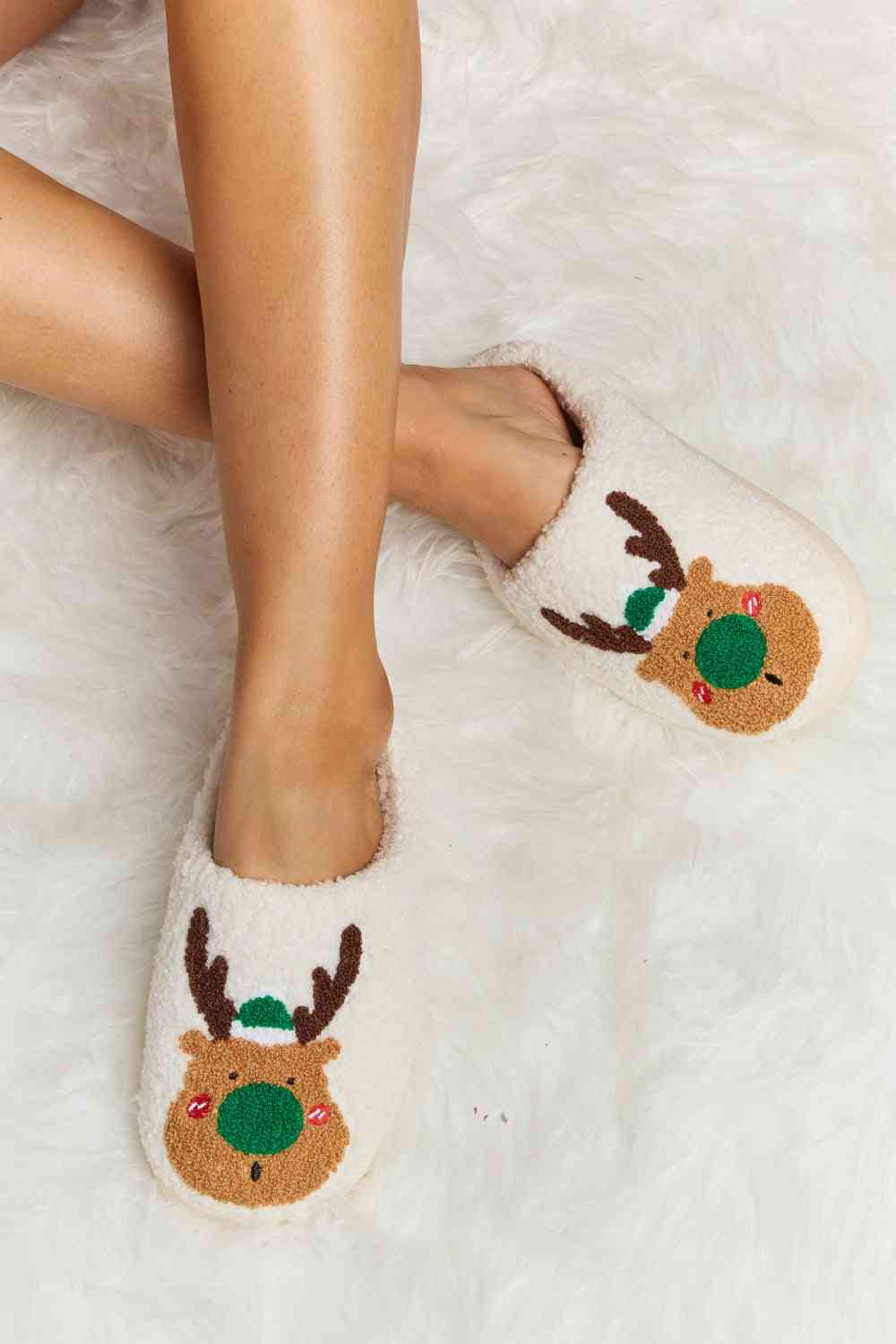 Pantuflas tipo chanclas de felpa con estampado Melody Rudolph