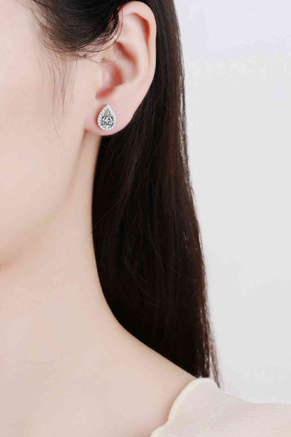 Aretes con forma de lágrima de moissanita