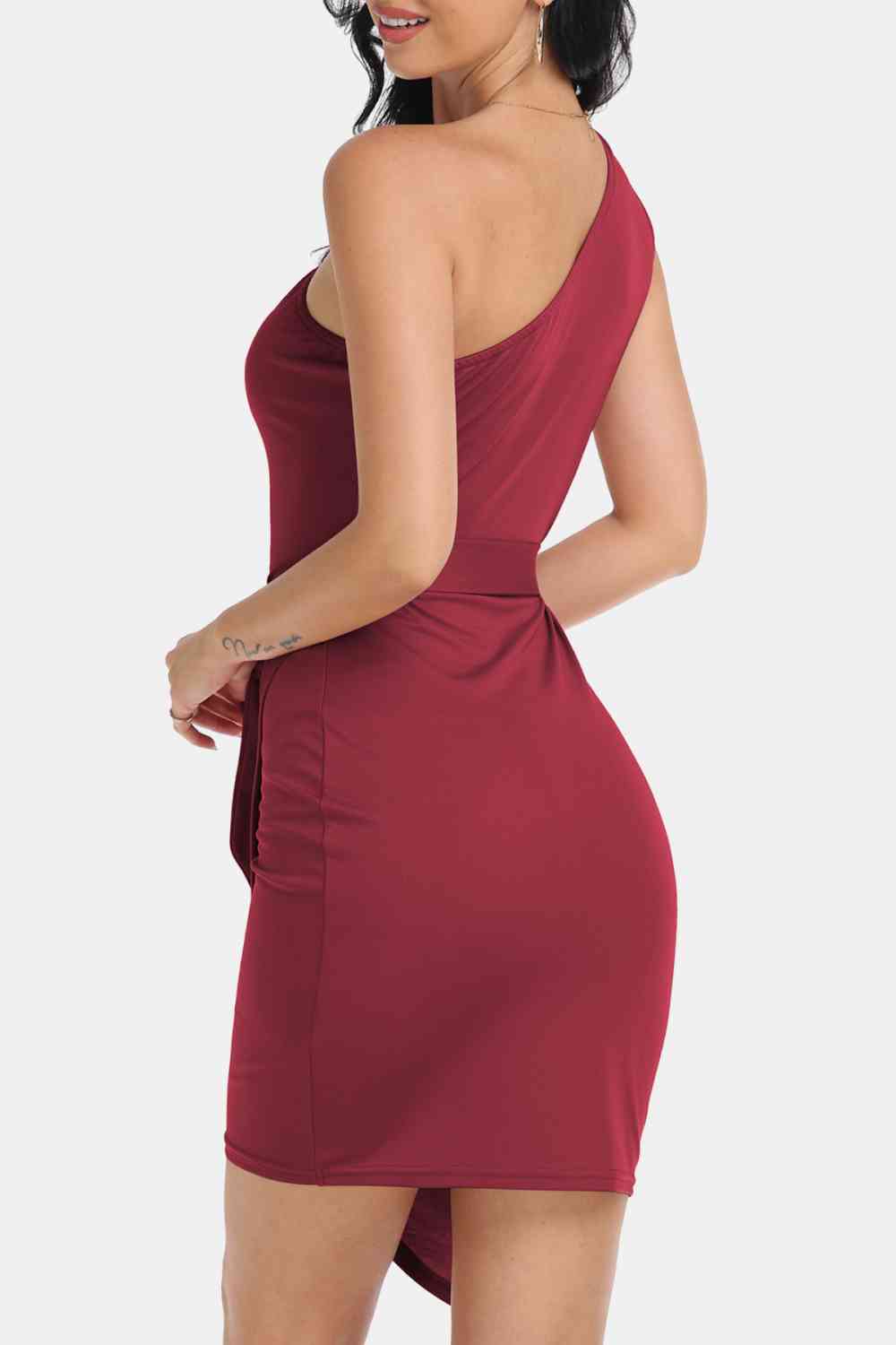 Ärmelloses One-Shoulder-Kleid zum Binden vorn