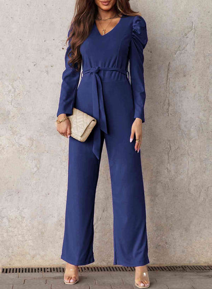 Langer Jumpsuit mit V-Ausschnitt und Puffärmeln und Gürtel