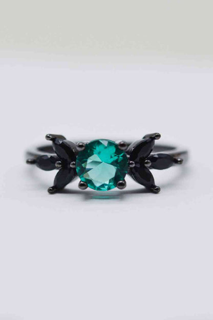 Paraiba-Ring mit blauem Zirkonblatt