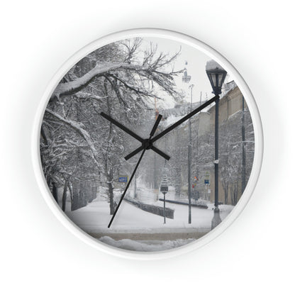 "Stark Solitude" - The Alien Wall Clock