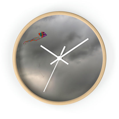 "Daring the Stormy Sky" - El reloj de pared alienígena