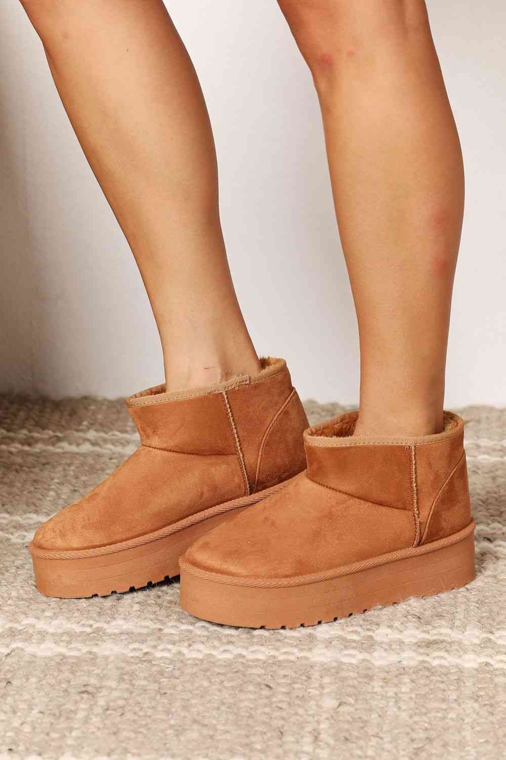 Legend Women's Fleece Lined Chunky Platform Mini Boots