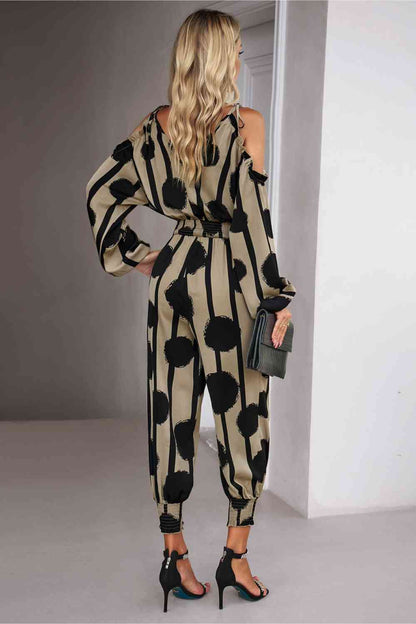 Bedruckter, schulterfreier Jumpsuit mit Surplice-Ausschnitt