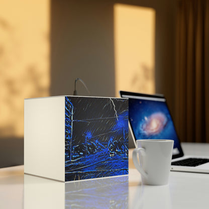 "Eine lodernde, leere Nacht" - Die Alien Light Cube Lampe