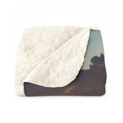 "Tarde encantada en un castillo abandonado" - The Alien Sherpa Fleece Blanket