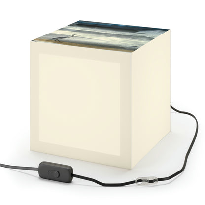 „Ein Meer des Aufruhrs: Die Unruhe eines Reihers“ . - Die Alien Light Cube Lampe