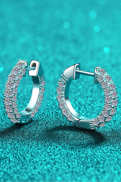 Pendientes Huggie de Moissanita de Plata de Ley 925