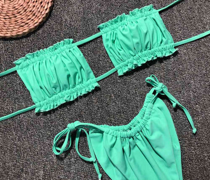 Gerafftes Bikini-Set mit Rüschenbesatz