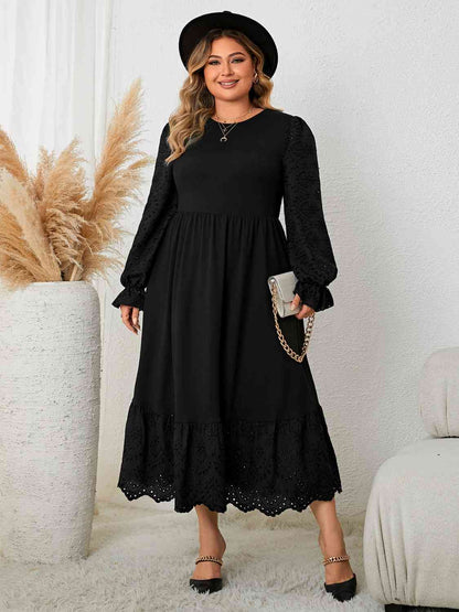 Plus-Size-Kleid mit Volantärmeln und Spitzendetail