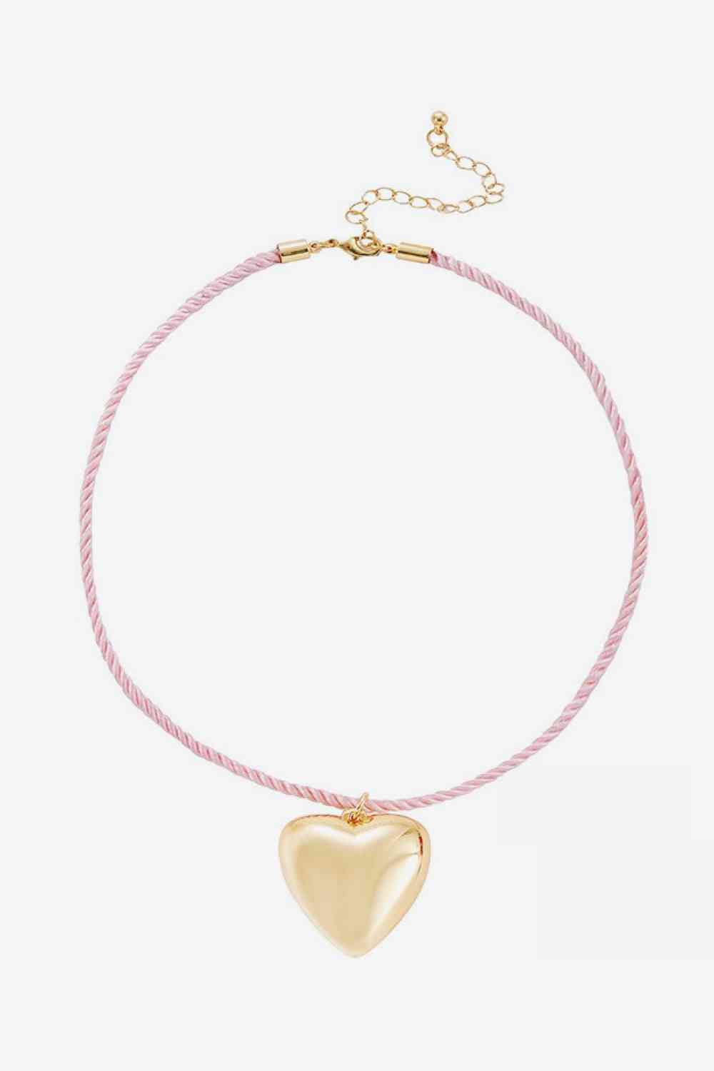 Collar de cuerda con colgante de corazón