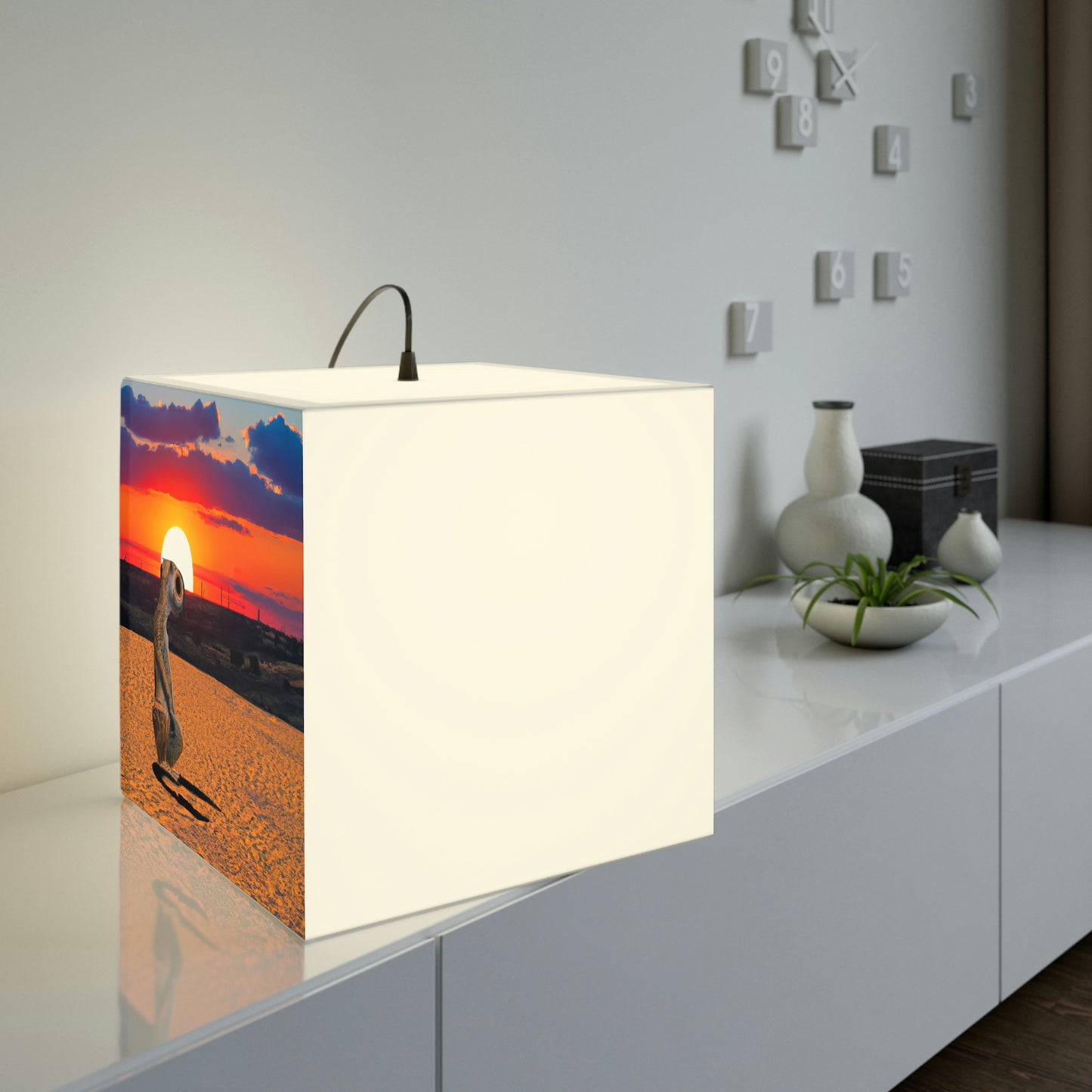 "Farewell to the Horizon" - The Alien Light Cube Lamp