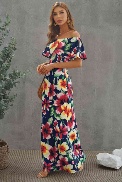 Vestido largo con hombros descubiertos y capas florales