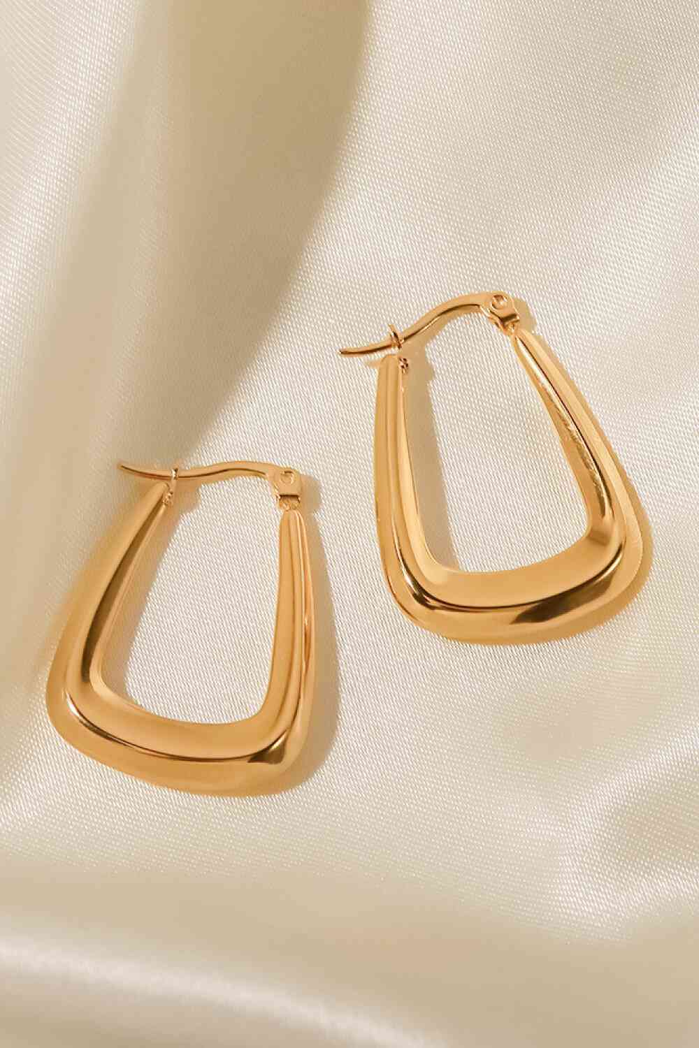 Pendientes Geométricos Bañados En Oro 18K