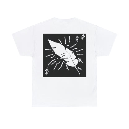 Lost in the Shadows: The White Feather's Journey - La camiseta alienígena