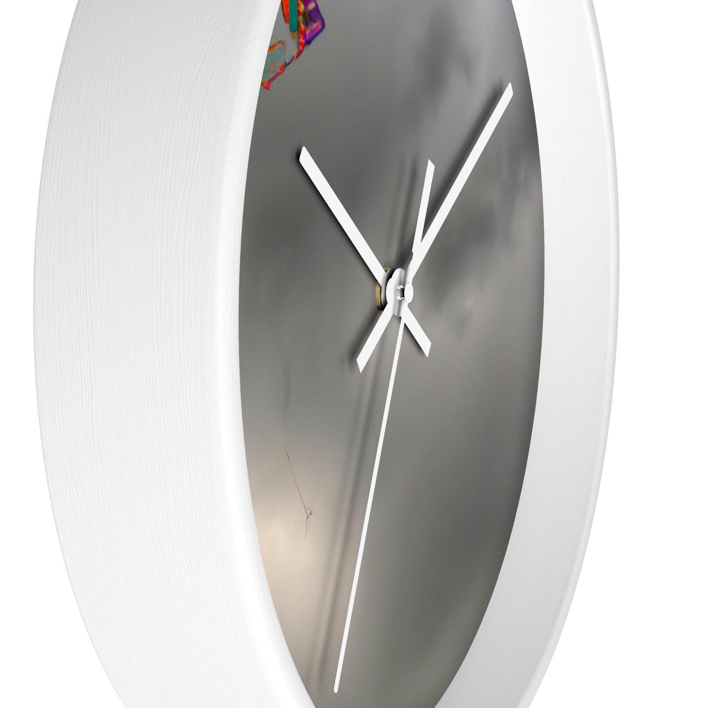 "Daring the Stormy Sky" - El reloj de pared alienígena