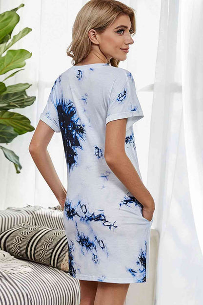 Batik-T-Shirt-Kleid mit Rundhalsausschnitt und Taschen