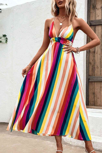 Vestido sin espalda cruzado a rayas multicolores