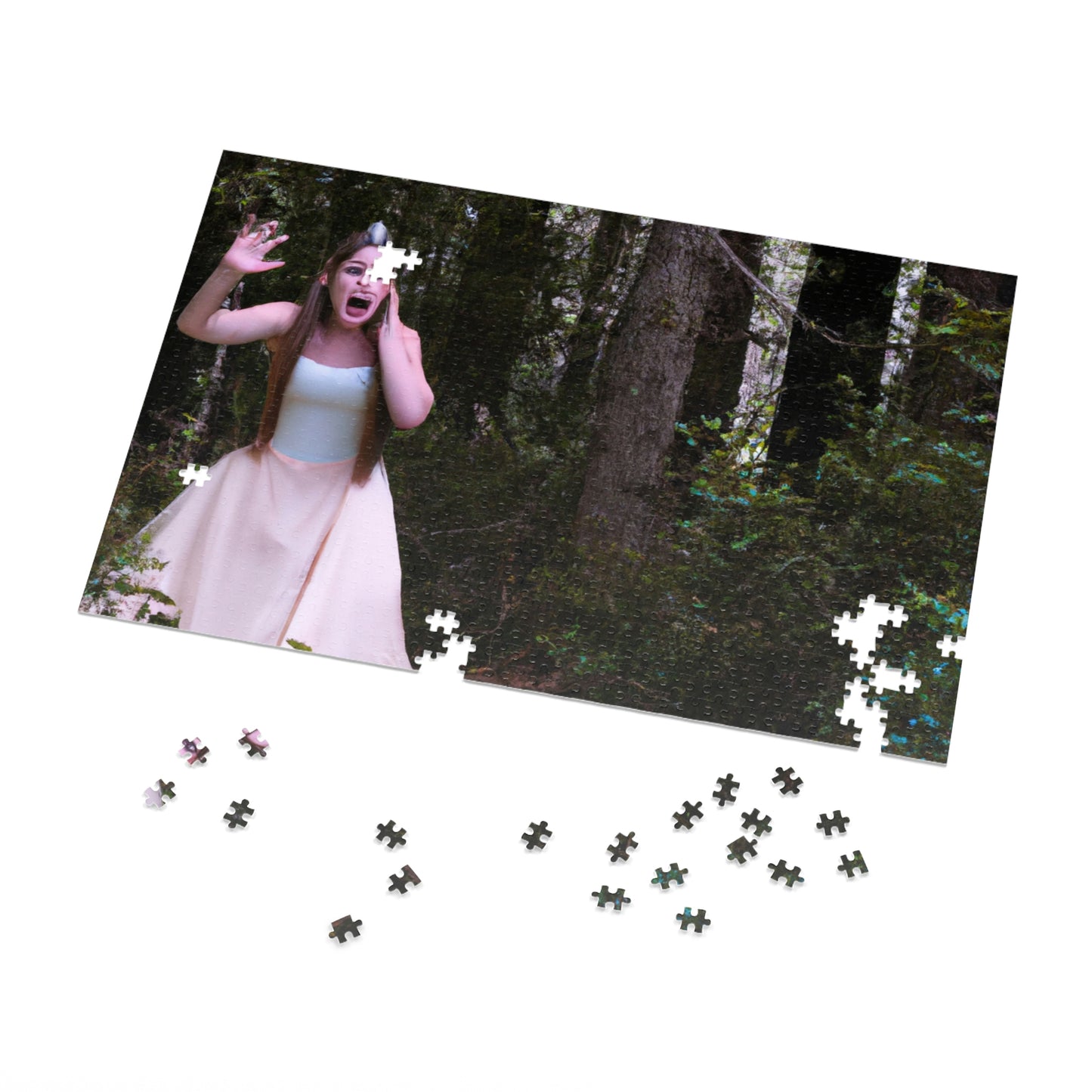 Verlorene Prinzessin und die Tiara im dichten Wald - Das Alien-Puzzle