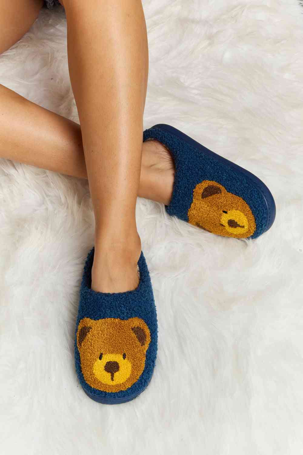 Plüsch-Slipper mit Melody-Teddybär-Print