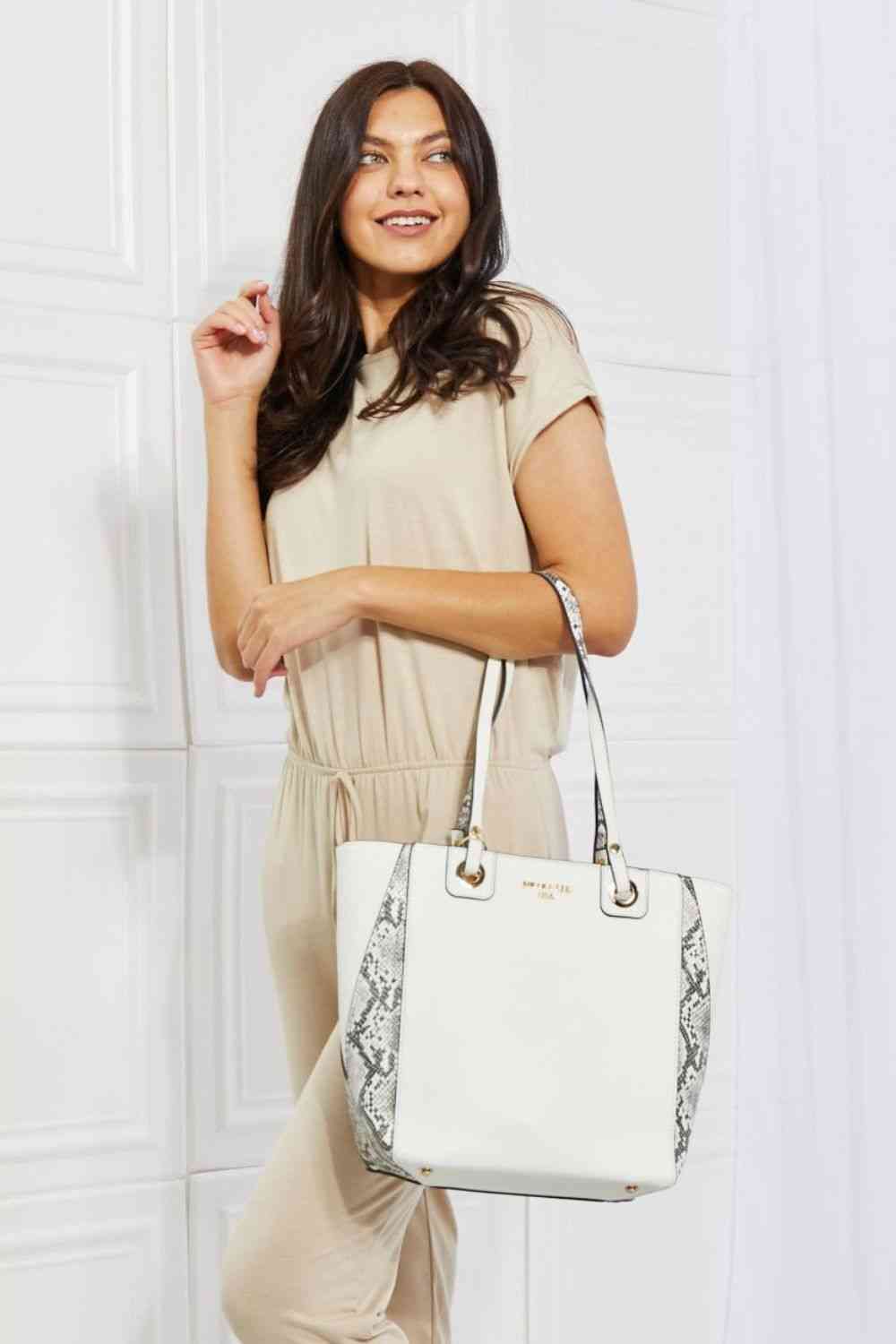 Nicole Lee USA Conjunto de bolsos Keep Me Close