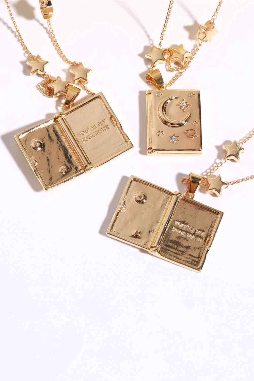 Stern- und Mond-Kupfer-Halskette mit 14-Karat-Vergoldung