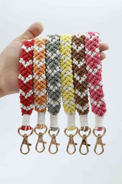 Llavero de pulsera de macramé