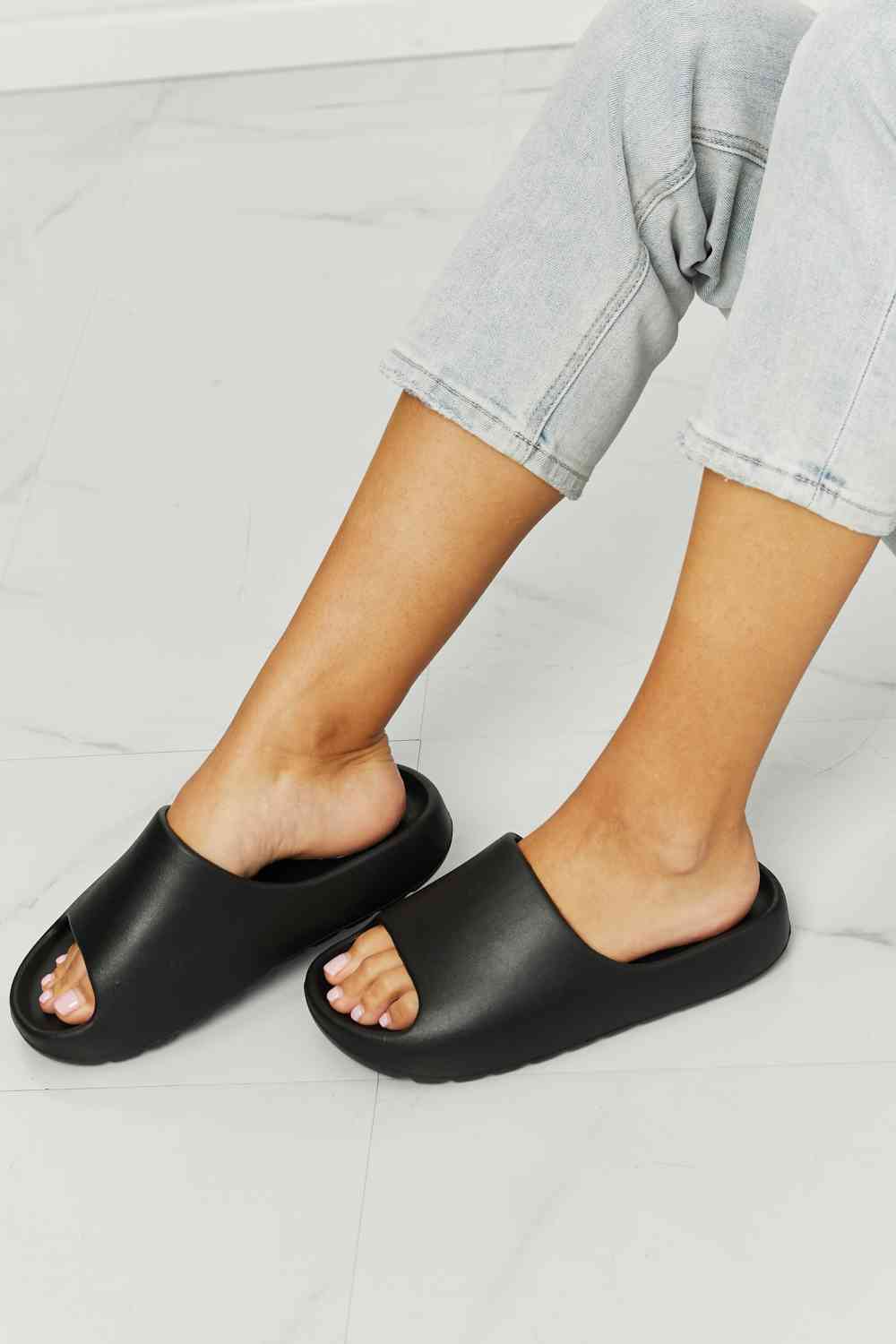 Chanclas NOOK JOI In My Comfort Zone en negro