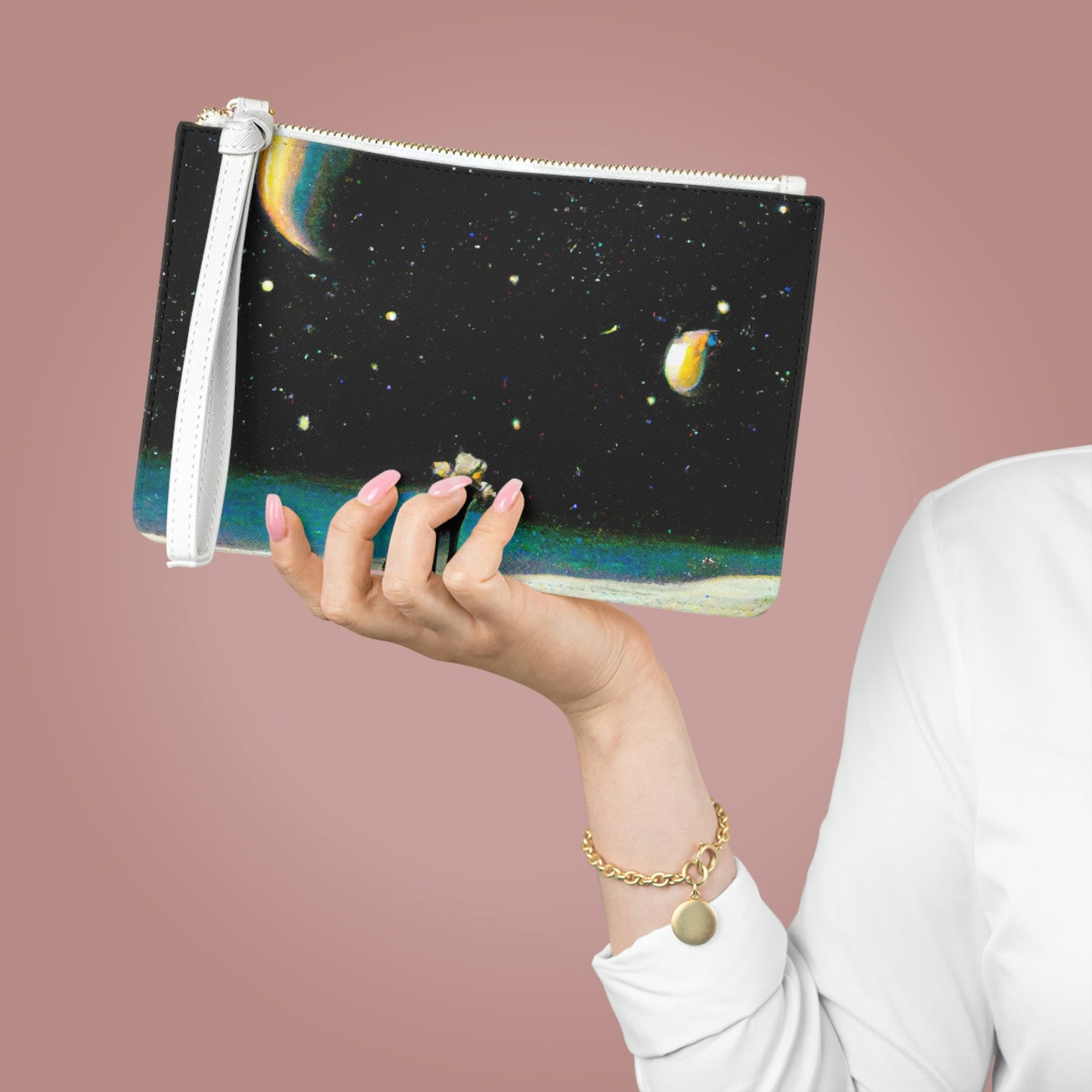 "Eine verlorene Seele, die mit dem Himmel verbunden ist" - Die Alien Clutch Bag