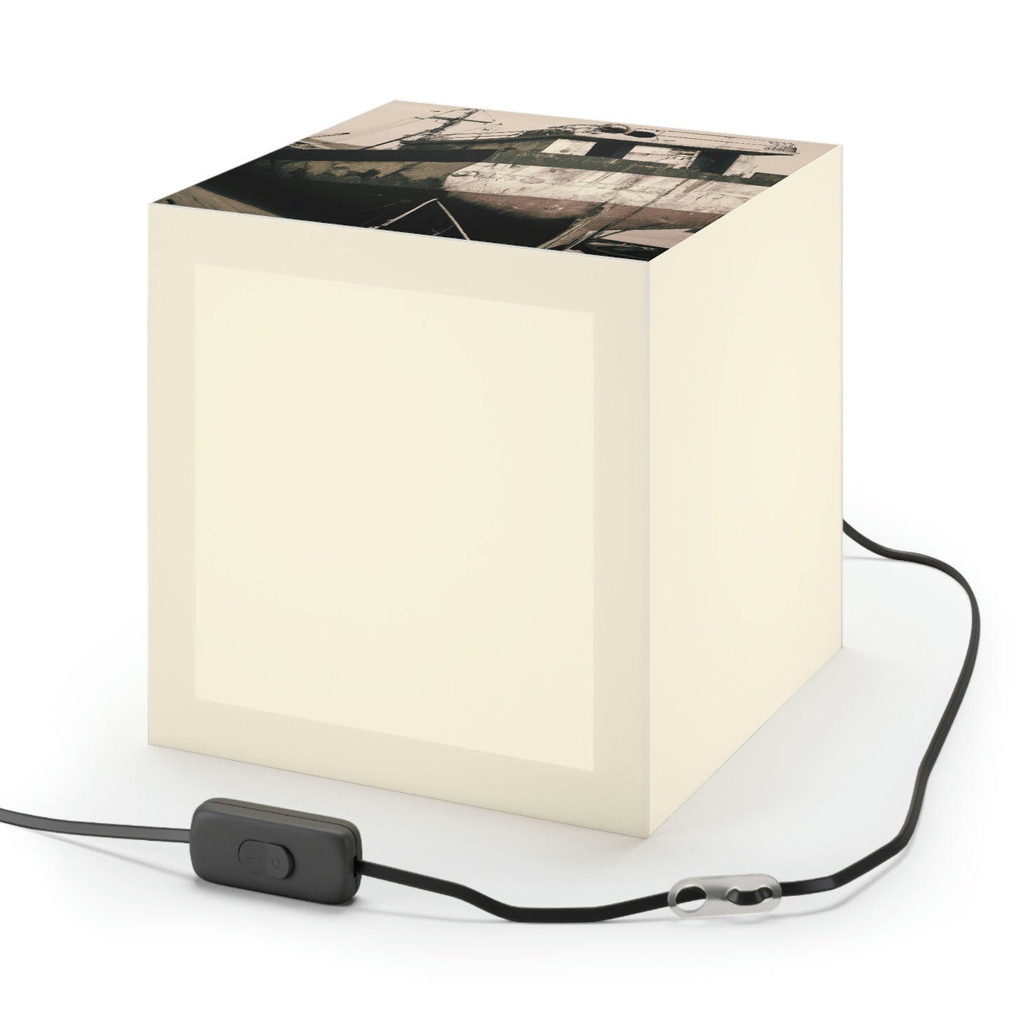 "A Sailor's Last Stop" - The Alien Light Cube Lamp