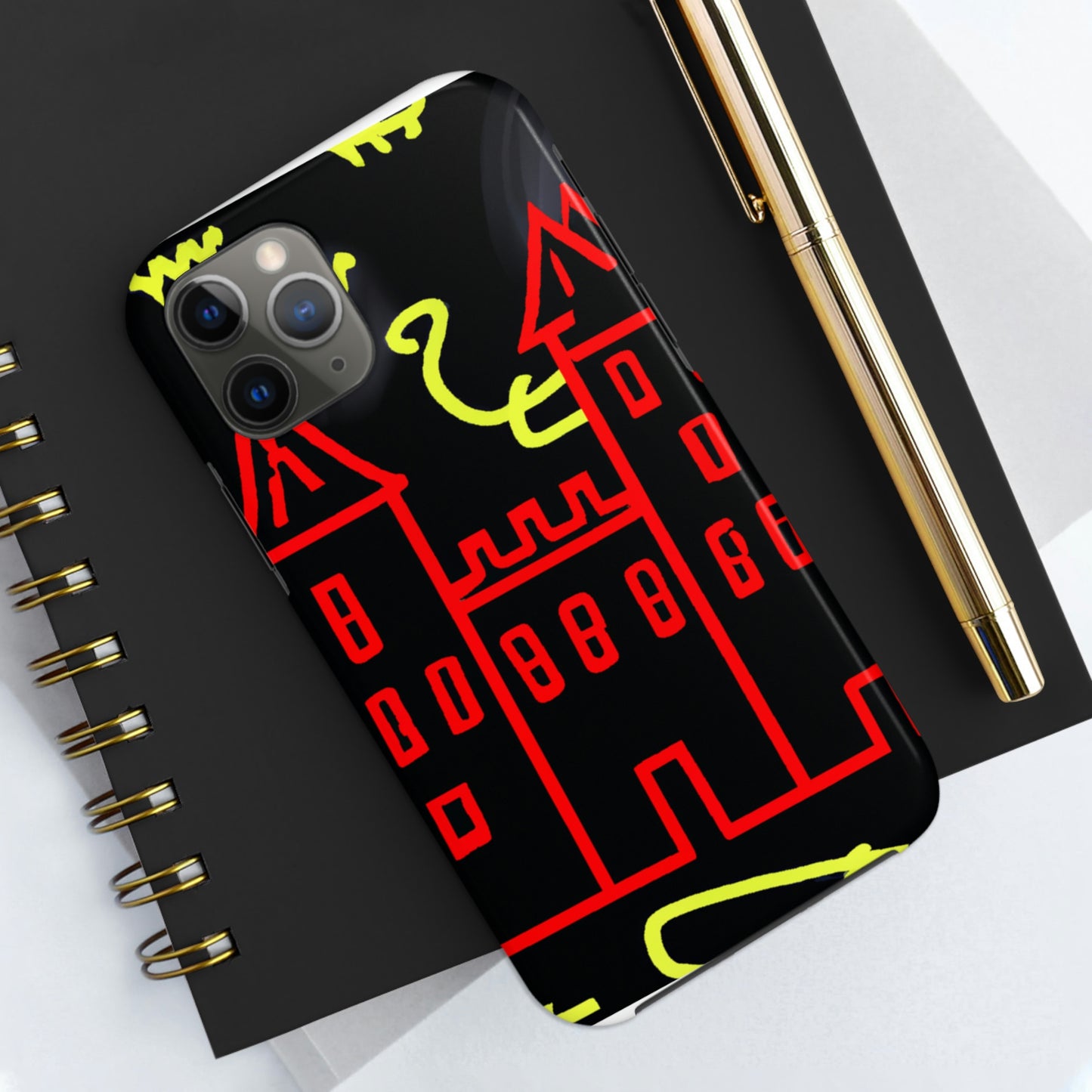 „Ein verwunschener Schatten: Die dunklen Geheimnisse des alten Schlosses in einer düsteren Nacht“ – The Alien Tough Phone Cases