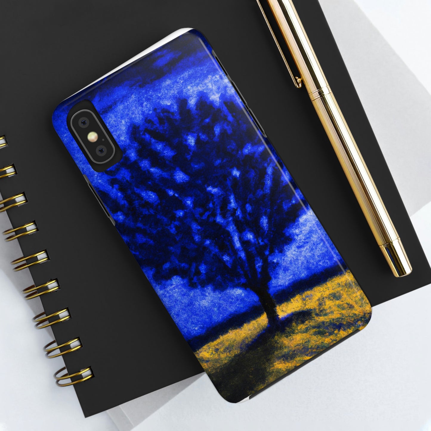 "Ein einsamer blauer Baum im Mondscheinfeld" - Die Alien Tough Phone Cases