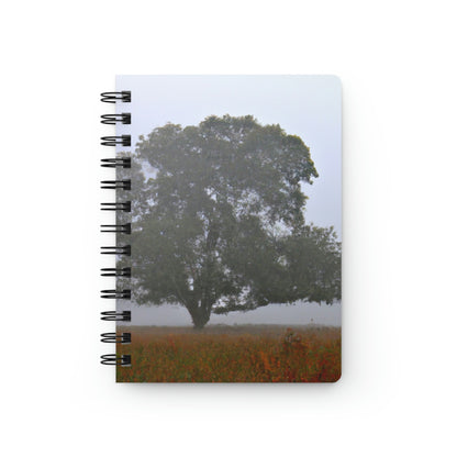 The Lonely Tree in the Foggy Meadow - The Alien Cuaderno encuadernado en espiral