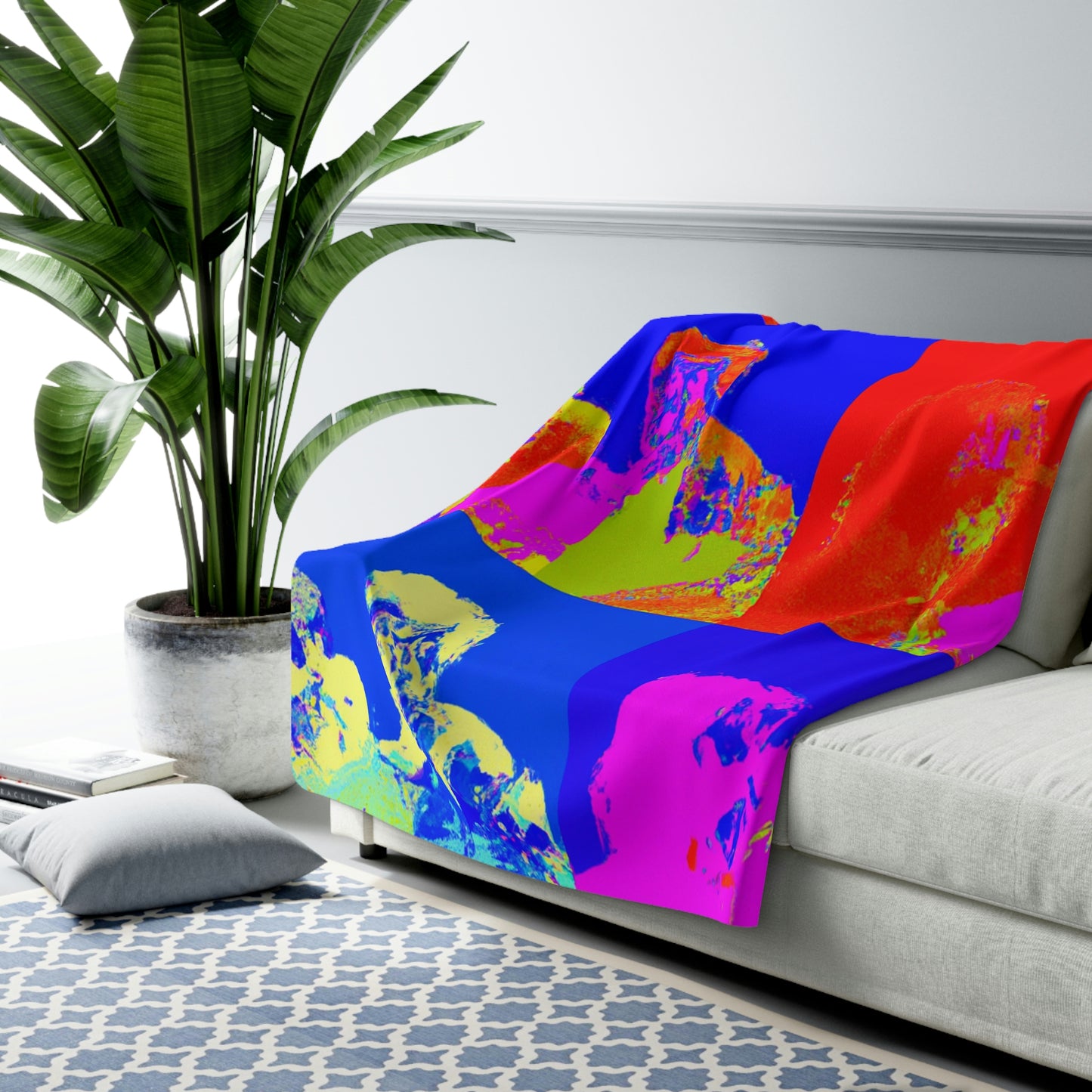 "A Unexpected Friendship Found." - The Alien Sherpa Fleece Blanket