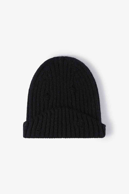 Gorro de punto de canalé desgastado